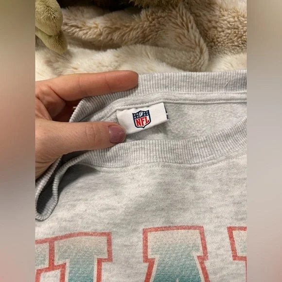 VINTAGE “ 90s NFL Miami dolphins” Crewneck - Men’s M - Picture 3 of 4